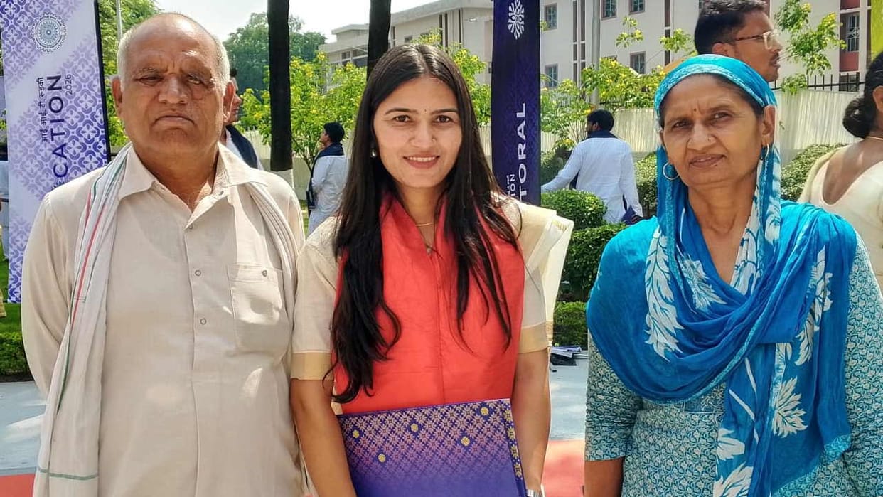 Success Story Rina Mechanic Daughter From Government School Reaches World-Class Institution IIT Roorkee