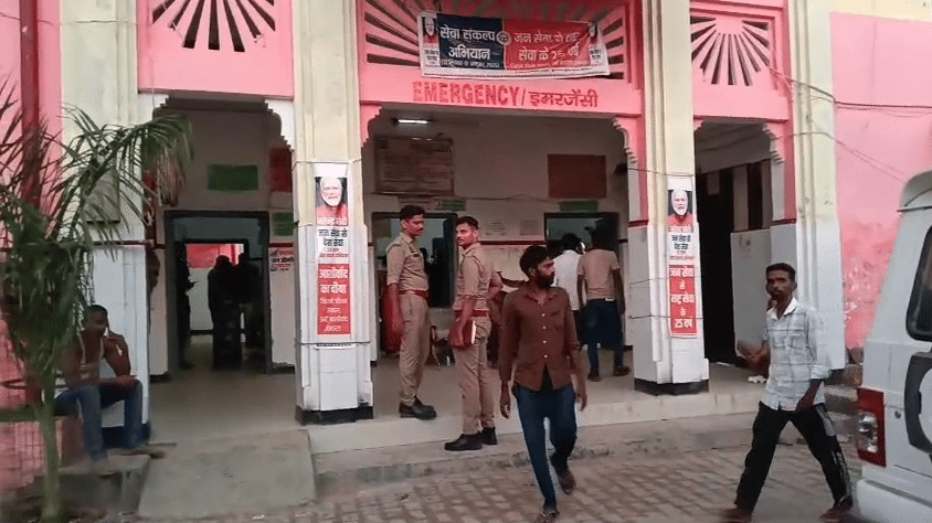 दोनों पक्षों के 16 लोग घायल हुए।