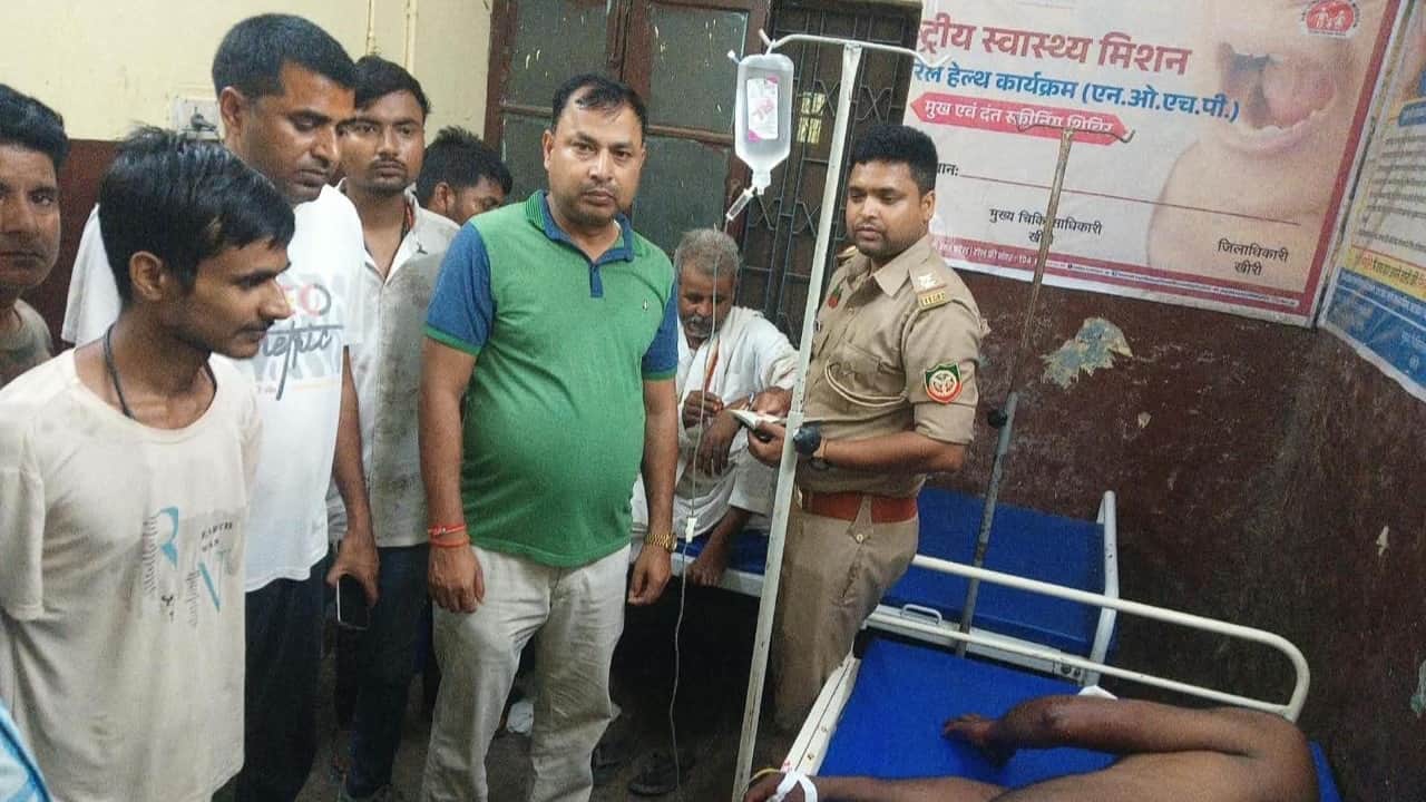अस्पताल में भर्ती घायल ग्रामीण