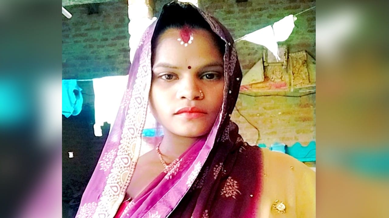 नीलम का फाइल फोटो