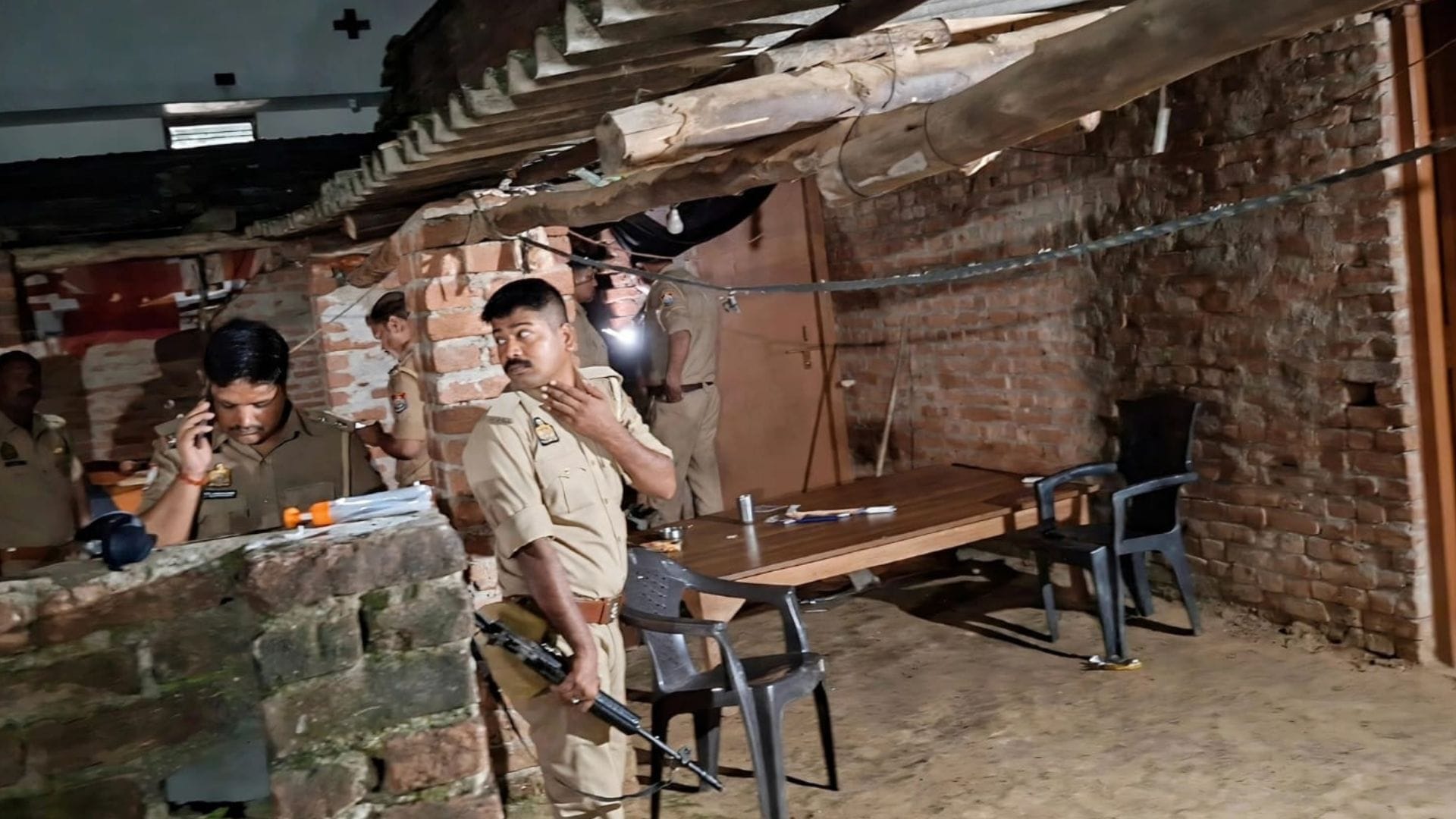 Azamgarh Triple Murder case Arvind shot dead three people including his wife