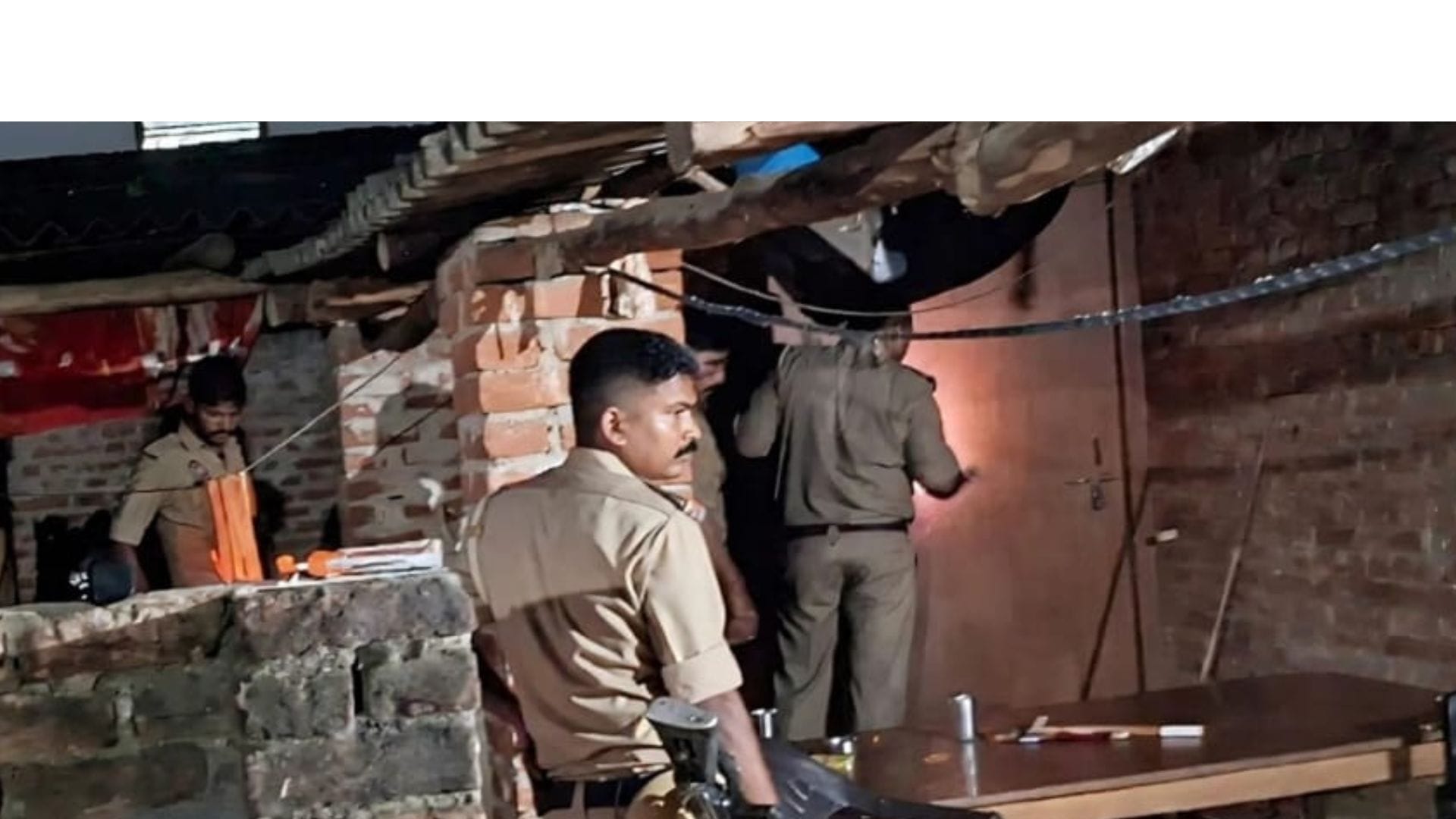 Azamgarh triple murder case Accused barricades inside house with three children and weapon