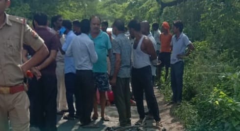 Kanpur Shopkeeper brutally murdered in broad daylight car borne assailants hacked him with sharp edged weapon