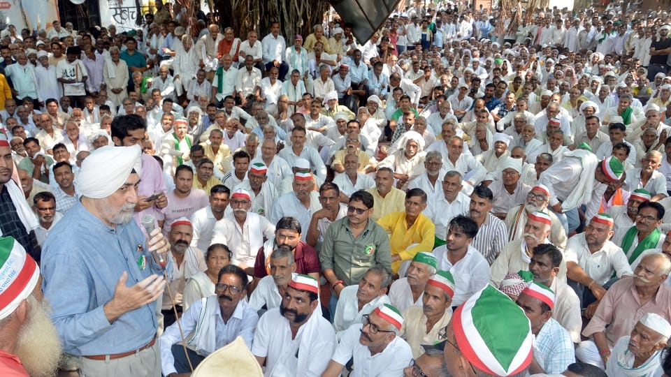 Bijnor: BM Singh speaks at Mahapanchayat—"Let the Prime Minister ensure payment of 30 years' interest