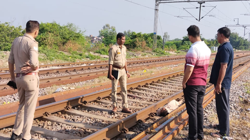 Shuklaganj: Young woman's naked body found on railway tracks; suspected Misdeeds and murder