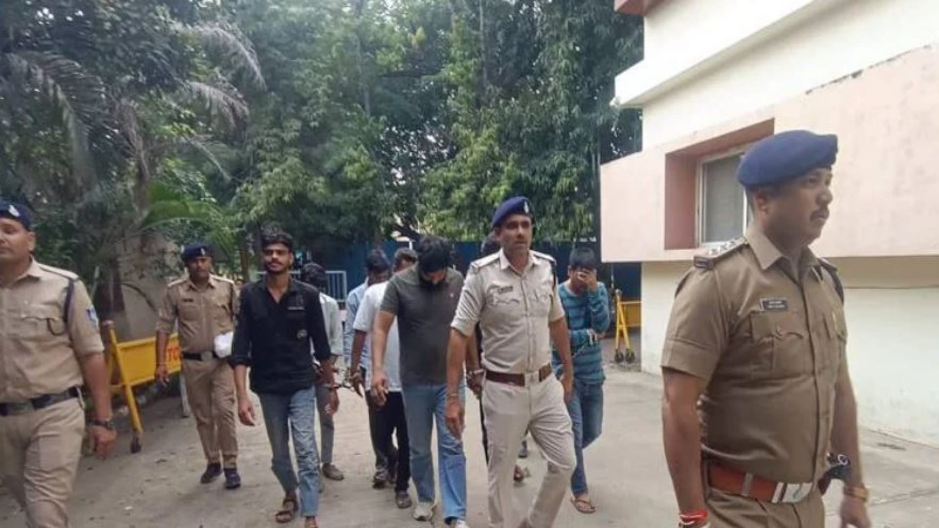 देवास में ठगी करने वाले गिरोह का पुलिस ने किया पर्दाफाश