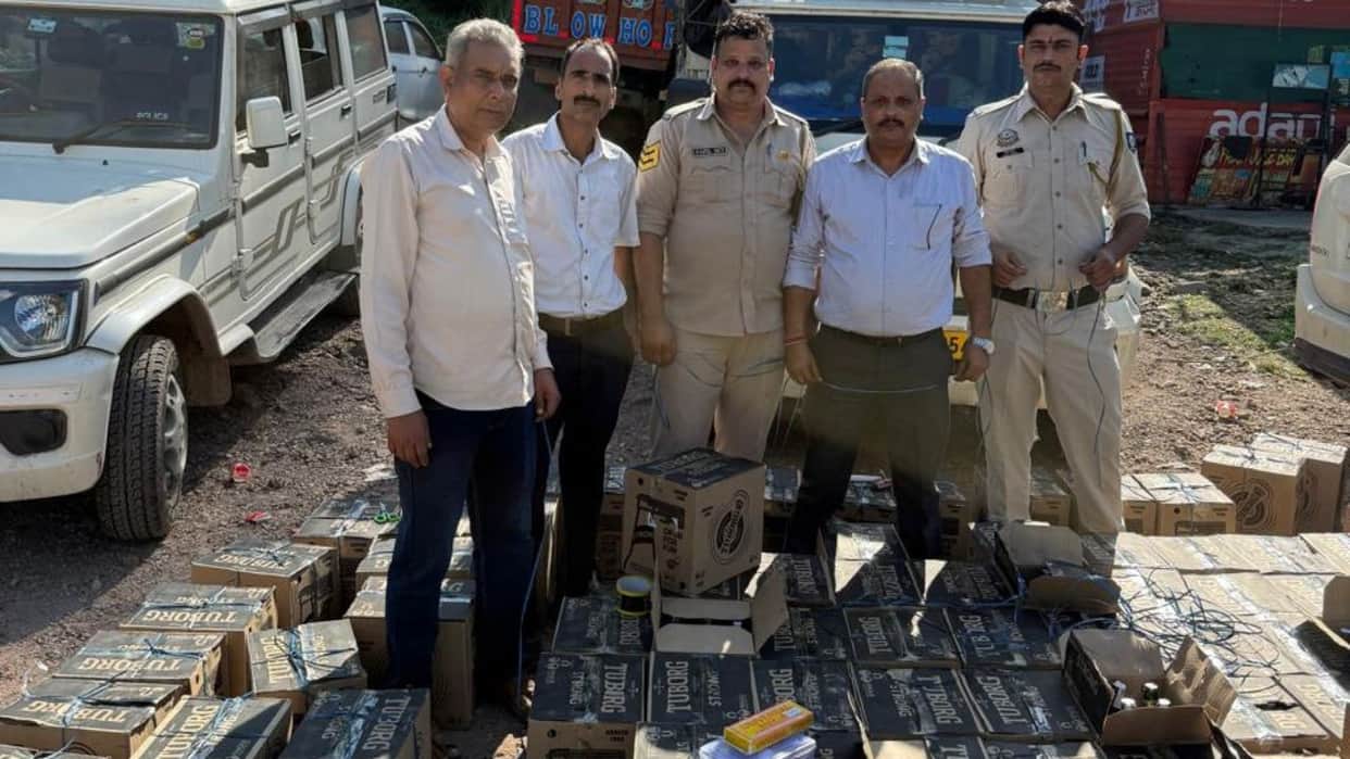 bilaspur garhamora 150 cartons beer meant for sale in punjab seized