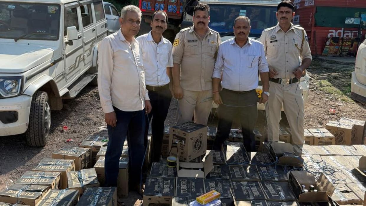 bilaspur garhamora 150 cartons beer meant for sale in punjab seized