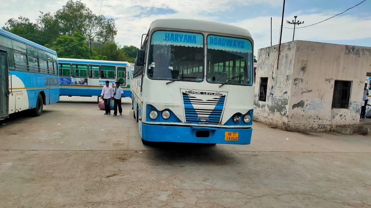 रोडवेज बस