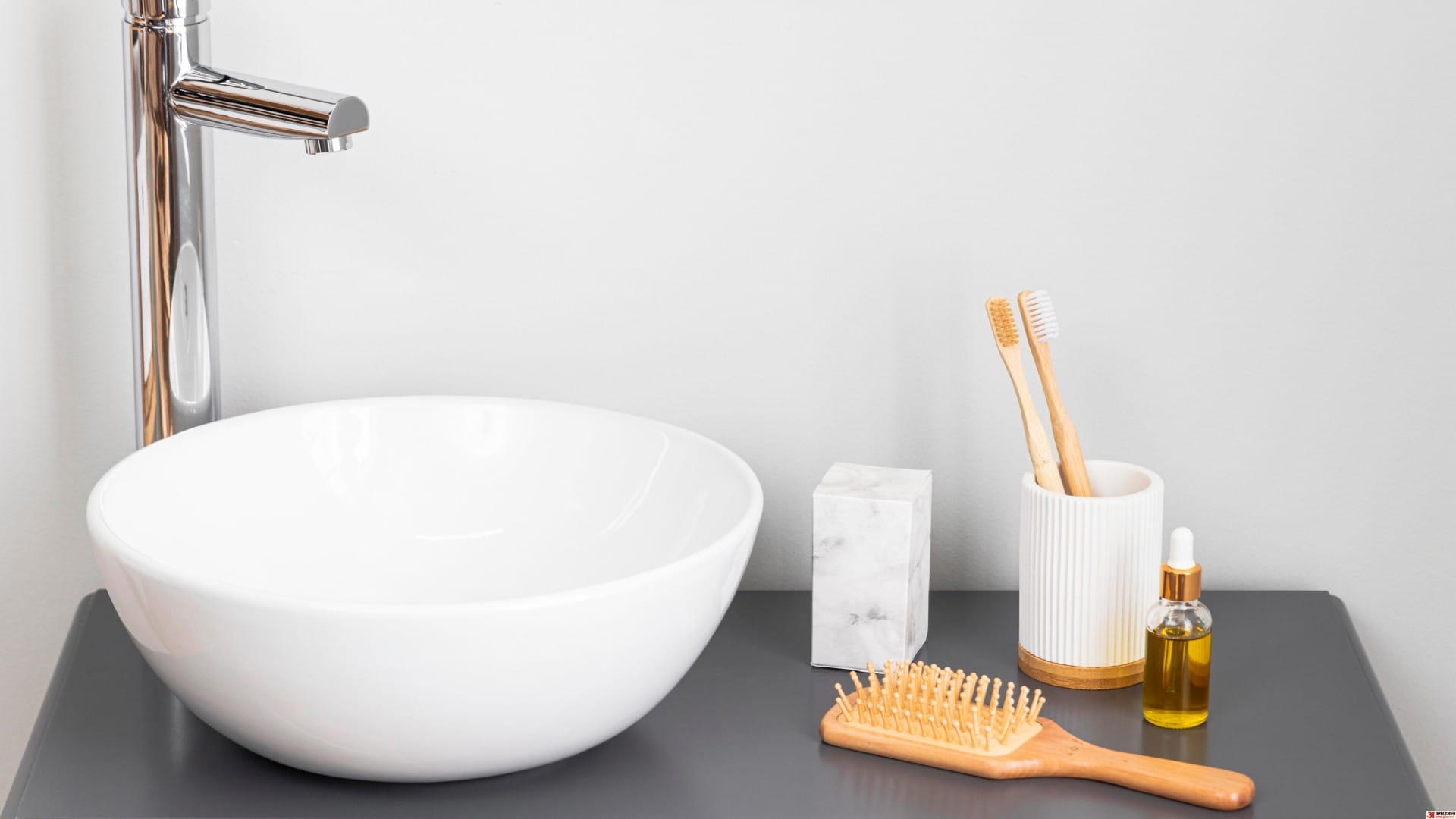 Toothbrush Near Bathroom Sink Why Water Splashes Matter Know other details inside