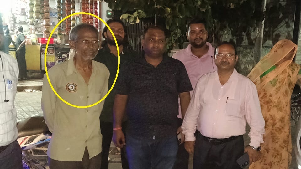 टावर से उतरा राजू सैनी