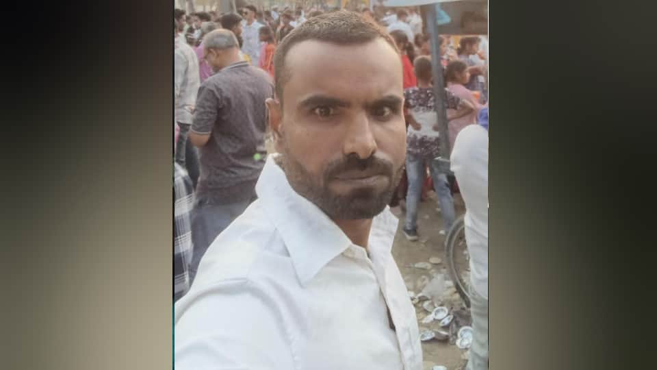 Azamgarh murder case Accused Arvind killed in encounter who killed his wife priests and son shot dead