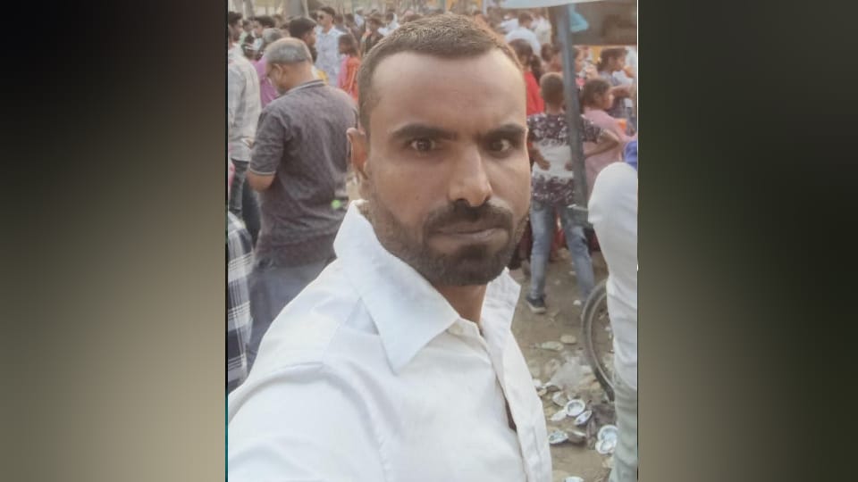 Azamgarh murder case Accused Arvind killed in encounter who killed his wife priests and son shot dead