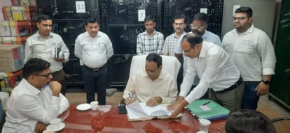 बिजनौर के नवागत डीएम ने संभाला कार्यभार