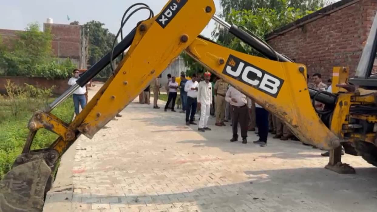 Bulldozer action against Pink City Colony in Pilibhit