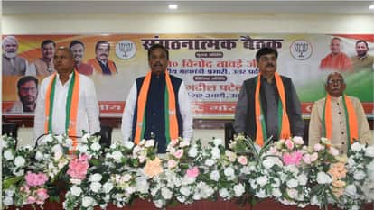 In Gorakhpur, Tawde analyzed the reasons behind the drop from 12 seats to 6 in the Lok Sabha.