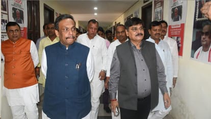 In Gorakhpur, Tawde analyzed the reasons behind the drop from 12 seats to 6 in the Lok Sabha.