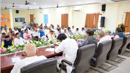 In Gorakhpur, Tawde analyzed the reasons behind the drop from 12 seats to 6 in the Lok Sabha.