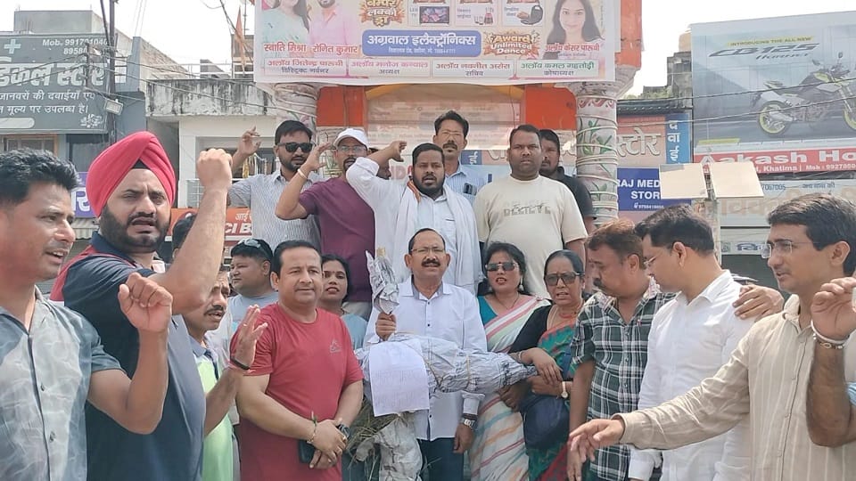 Anger in Congress over slapping of Kichha MLA Tilakraj Behad