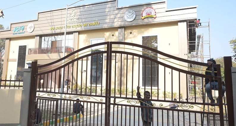 Kanpur Both committees dissolved following inauspicious turn of Mangal Bhavan Property Department take charge