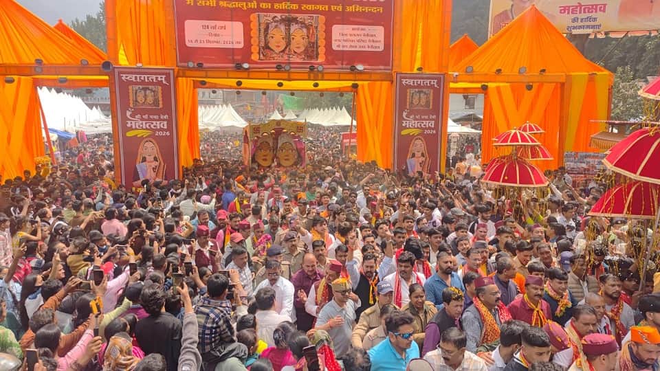 A grand procession of Maa Nanda-Sunanda was taken out in nainital