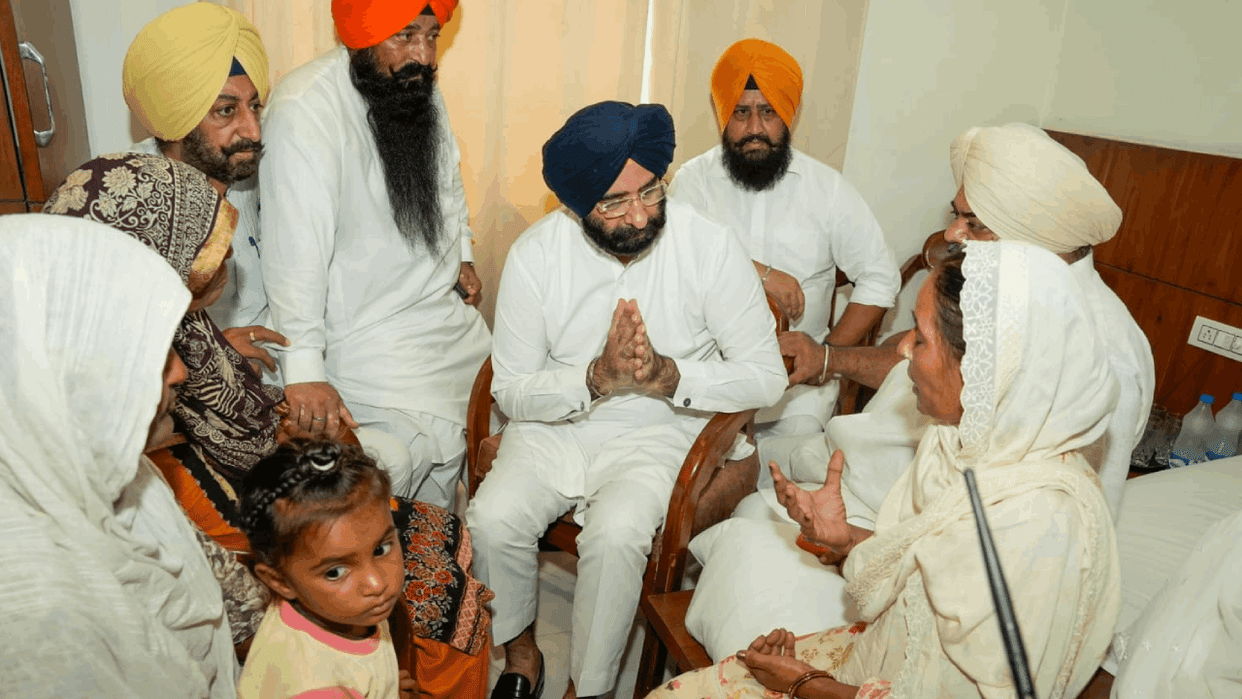 Punjab youth are in the grip of drugs and AAP are making mockery of situation said Sirsa