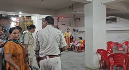 मौके पर पहुंची पुलिस