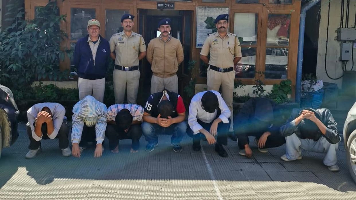 hpu shimla student clash nine arrested