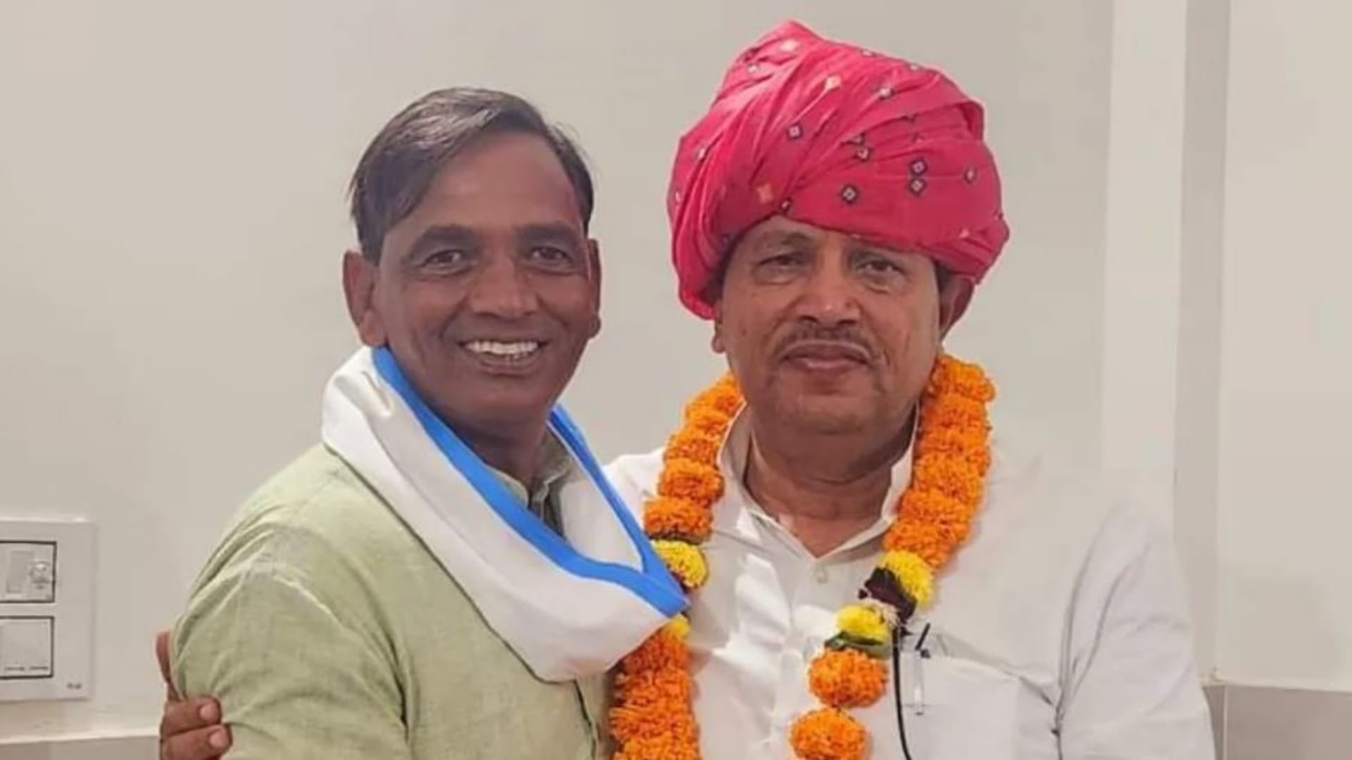 डीसी बैरवा और मुरारीलाल मीणा
