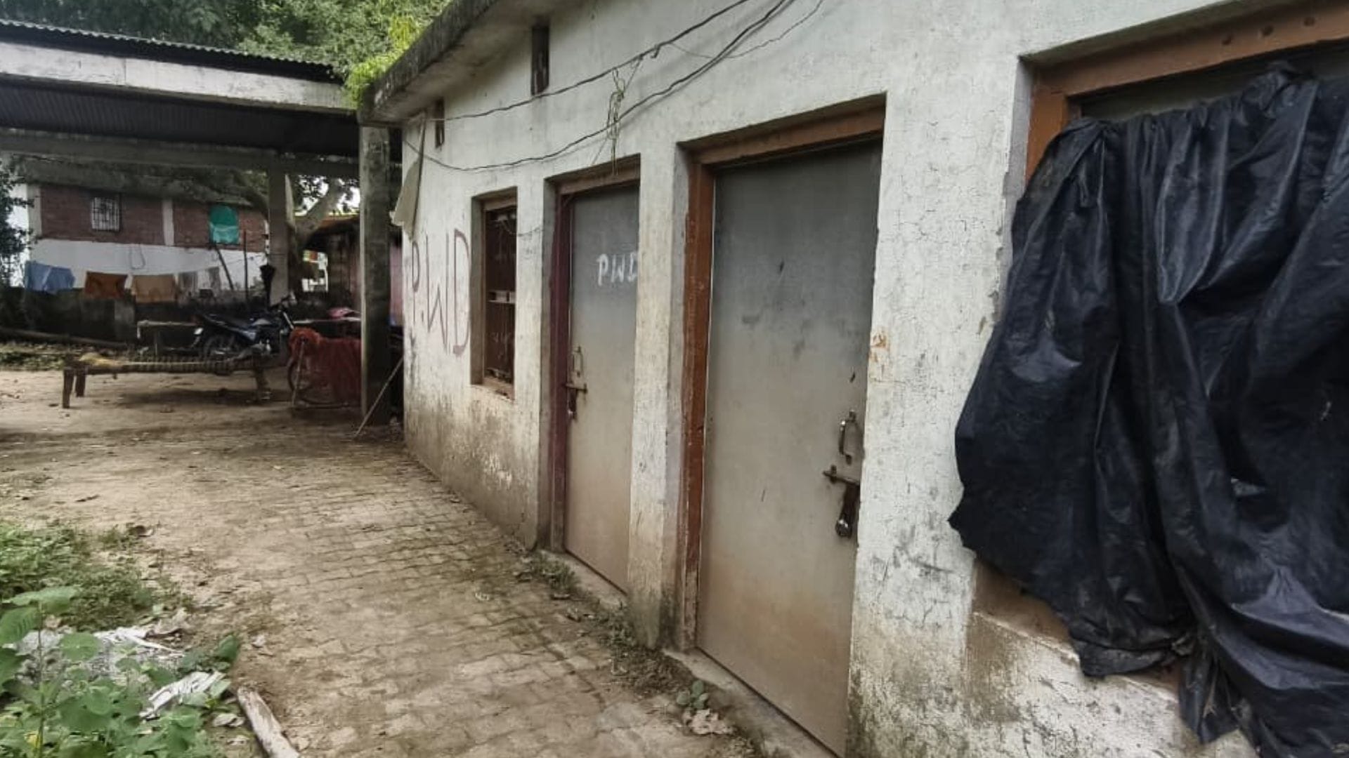 Government buildings falling into disrepair Crematoriums worth 44 lakh rendered useless over 11 years
