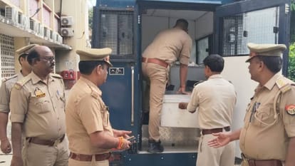 UP: Charge sheet in Ram Mandir donation theft case runs to 40,000 pages; police arrive with boxes; two trucks