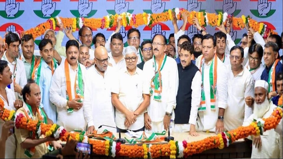 Shamli: Amir Alam and Nawazish Alam, along with their supporters, joined the Congress
