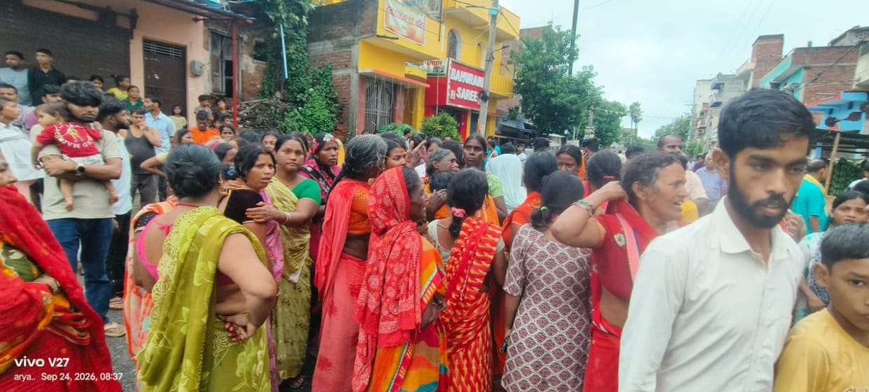 Body of youth missing for two days found in Son Canal; Bihta-Bikram road blocked amid suspicion of murder.