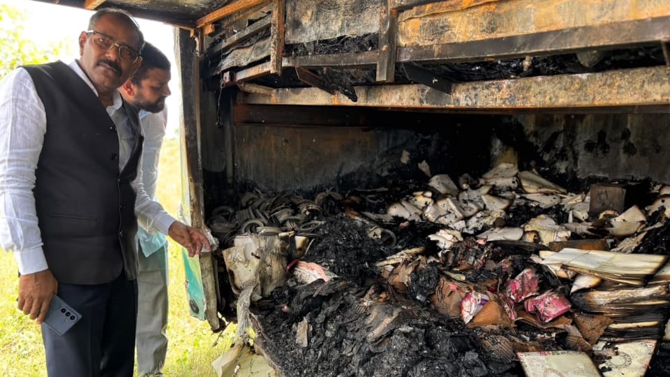Greater Noida burning bus DNA testing to identify three bodies