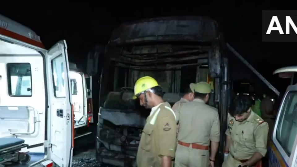 Greater Noida Yamuna Expressway bus fire accident Young woman who survived accident recounts her story