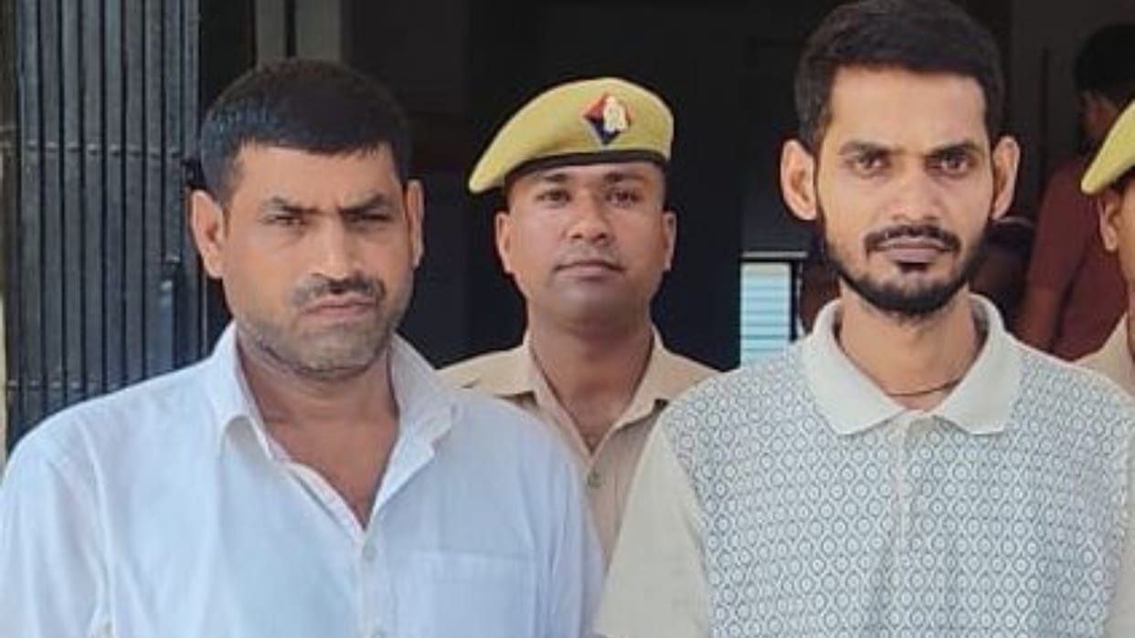two accused arrested for orders forged using fake DM and SSP letterheads and extortion money in bareilly