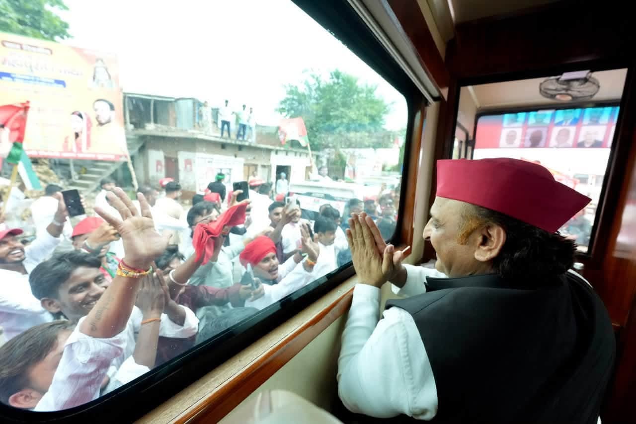 Akhilesh Yadav in Raebareli on Rath, campaign for 2027 UP election.