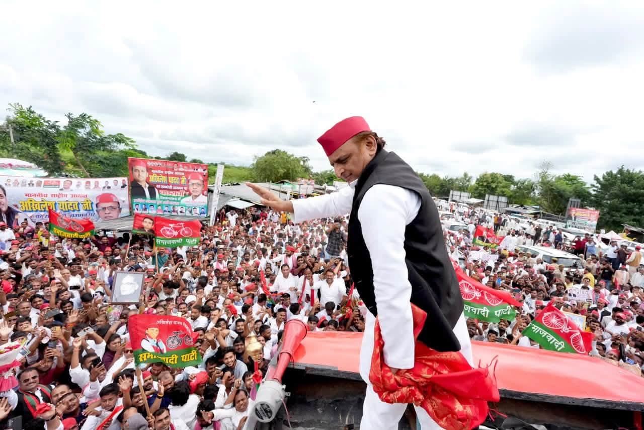 Akhilesh Yadav in Raebareli on Rath, campaign for 2027 UP election.