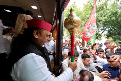 UP: SP creates election atmosphere in Rae Bareli, Akhilesh hints at alliance in Gandhi family's stronghold