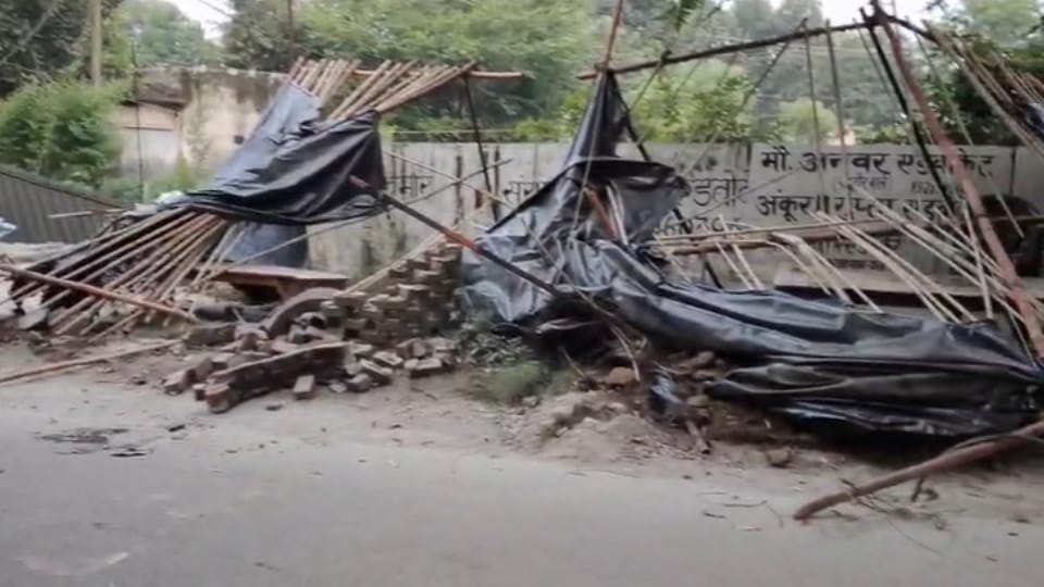 Bulldozer Action in Bijnor: Encroachments Removed from Irrigation Department Land, Lawyers Express Discontent