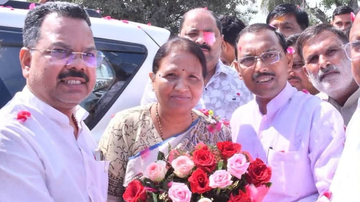 BJP Braj region in-charge Geeta Shakya held a meeting in Budaun