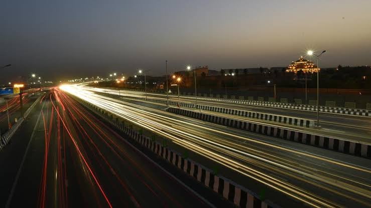 घरेलू ओवरनाइट ट्रैवल में यूपी सबसे आगे: 15.7 फीसदी हिस्सेदारी के साथ तमिलनाडु और राजस्थान से निकला आगे