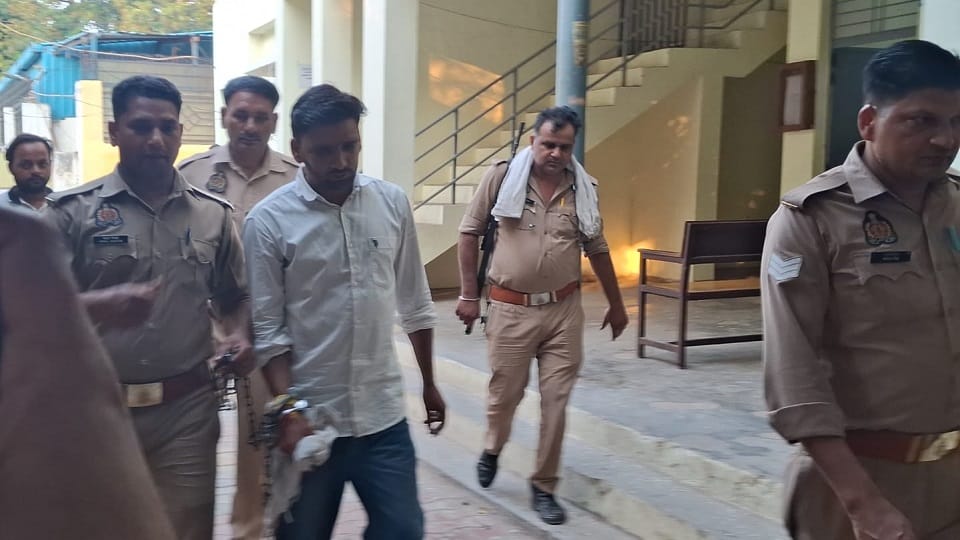 Shamli: Class 12 student hacked to death with a *balkati* (sickle) over unrequited love; court hands down this