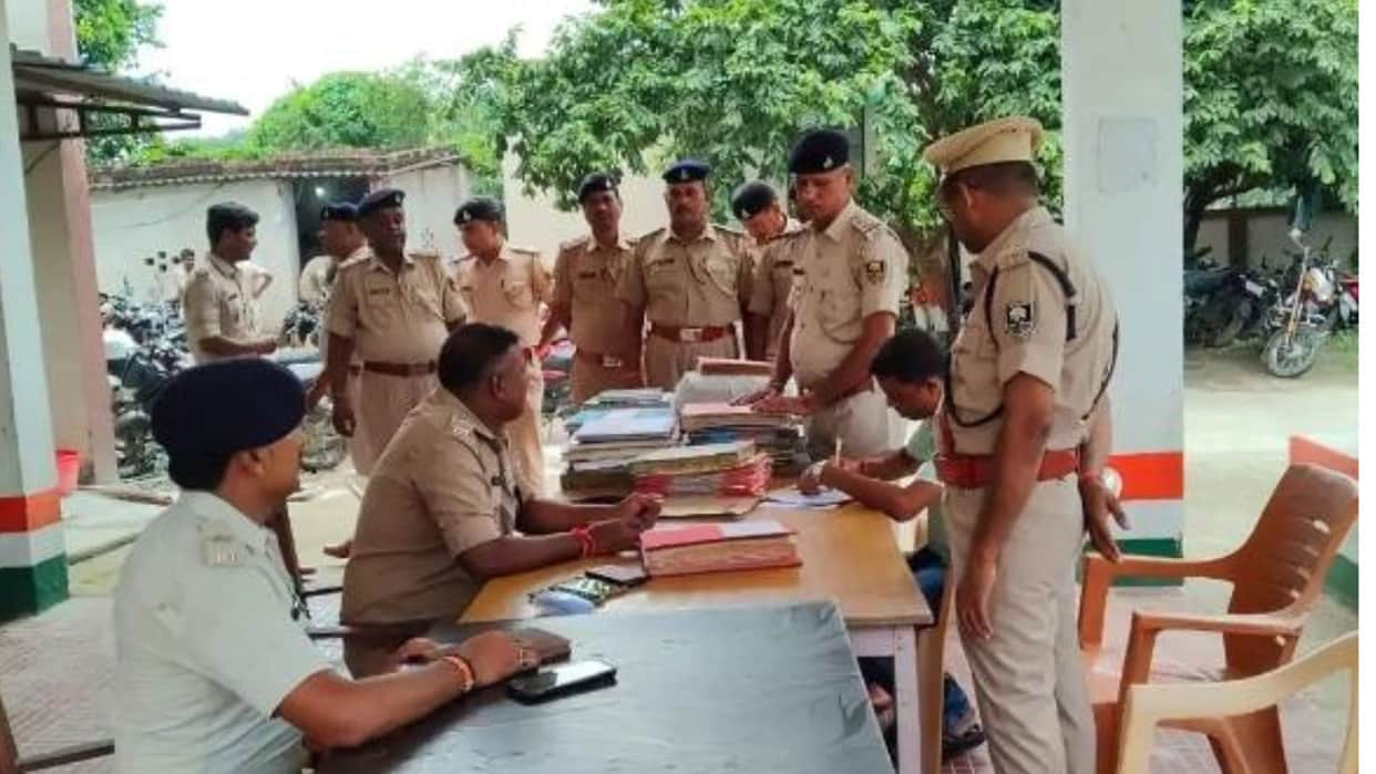 Bihar: Deaths of mother and daughter spark panic in Begusarai; suicide note also found news