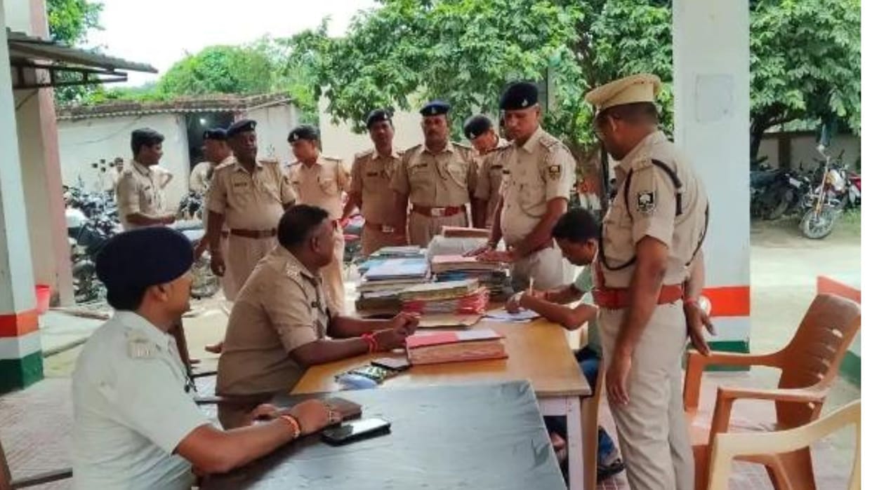 Bihar: Deaths of mother and daughter spark panic in Begusarai; suicide note also found news