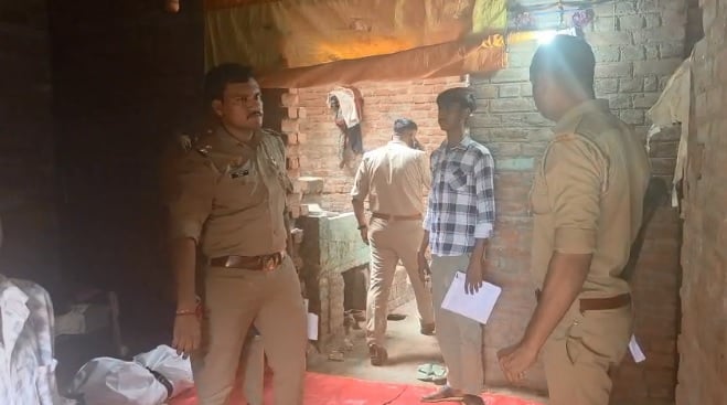 Hamirpur Father hacked to death with an axe accused daughter remained inside the house