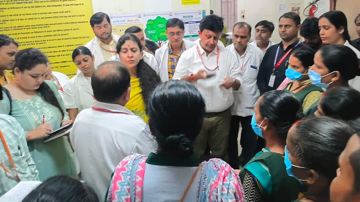 Arrangements for medicine distribution X-rays and pathology tests Varanasi Divisional Hospital found poor