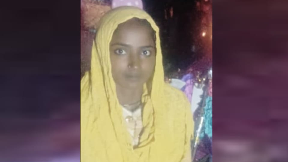 Kanpur: Married woman found hanging; her family alleges murder and creates a ruckus