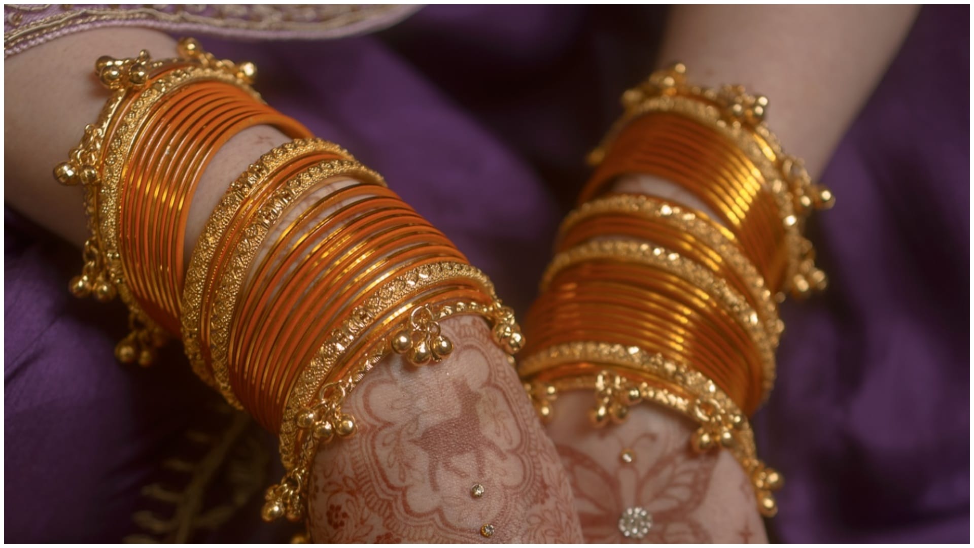 Karwa Chauth 2026: Red Chooda to Kundan Bangles Trending Styles Bangle Designs