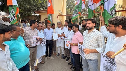 वोट चोरी और एसआईआर पर कांग्रेस का प्रदर्शन